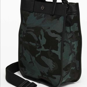 Lululemon Now And Always Tote *Mini 8L - camo